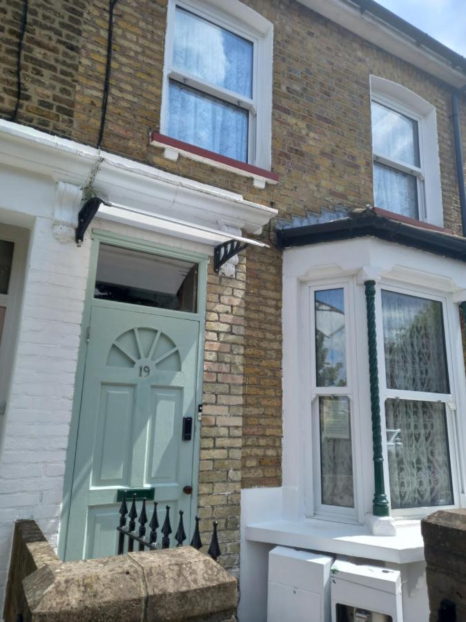 Bubblesbnb- 4 Bedroom House 伦敦 外观 照片